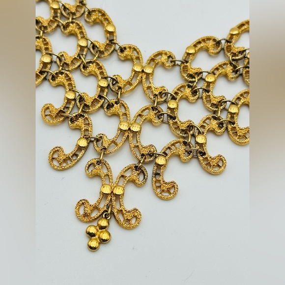 Vintage Monet Gold Tone Bib Filigree Necklace Runway Statement 90s - Picture 3 of 5